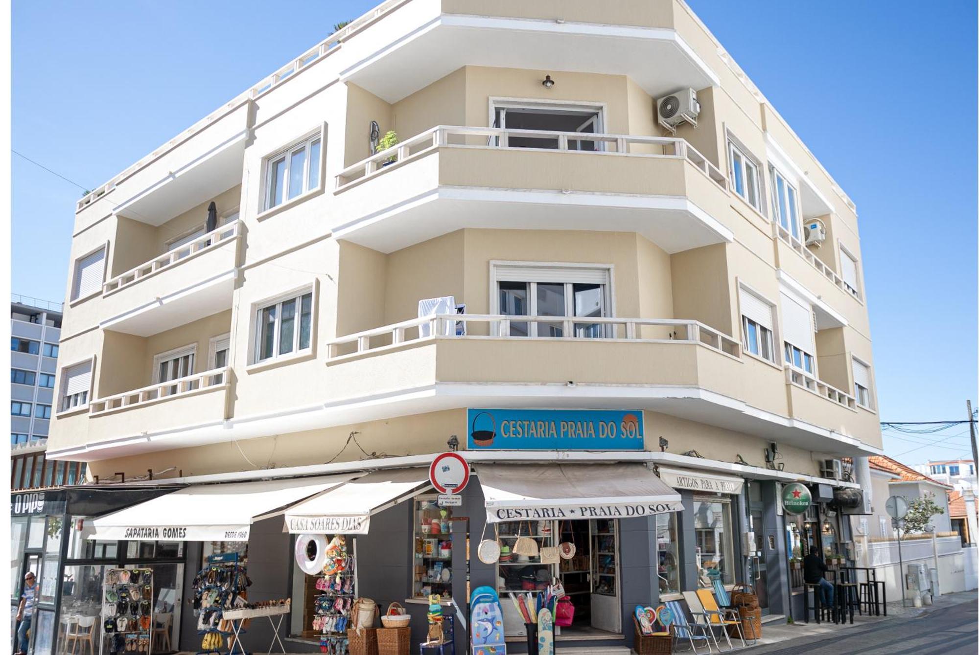 Appartamento Capitao Ribeiro Surf House Costa da Caparica Esterno foto